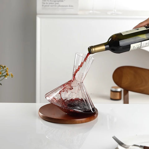 Hot not to fall down to wake up creative gyroscope rotating wine dispenser household crystal glass shaking wake up wine dispenser